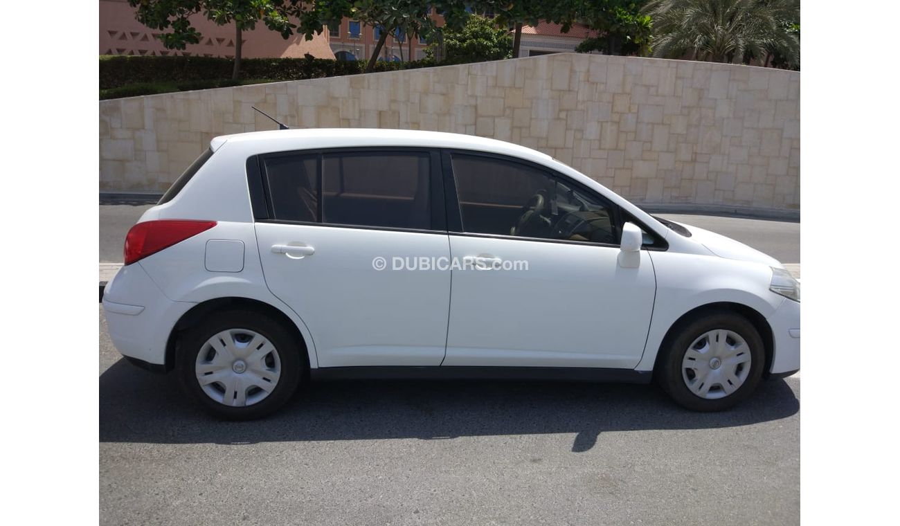 Nissan Tiida 1.8