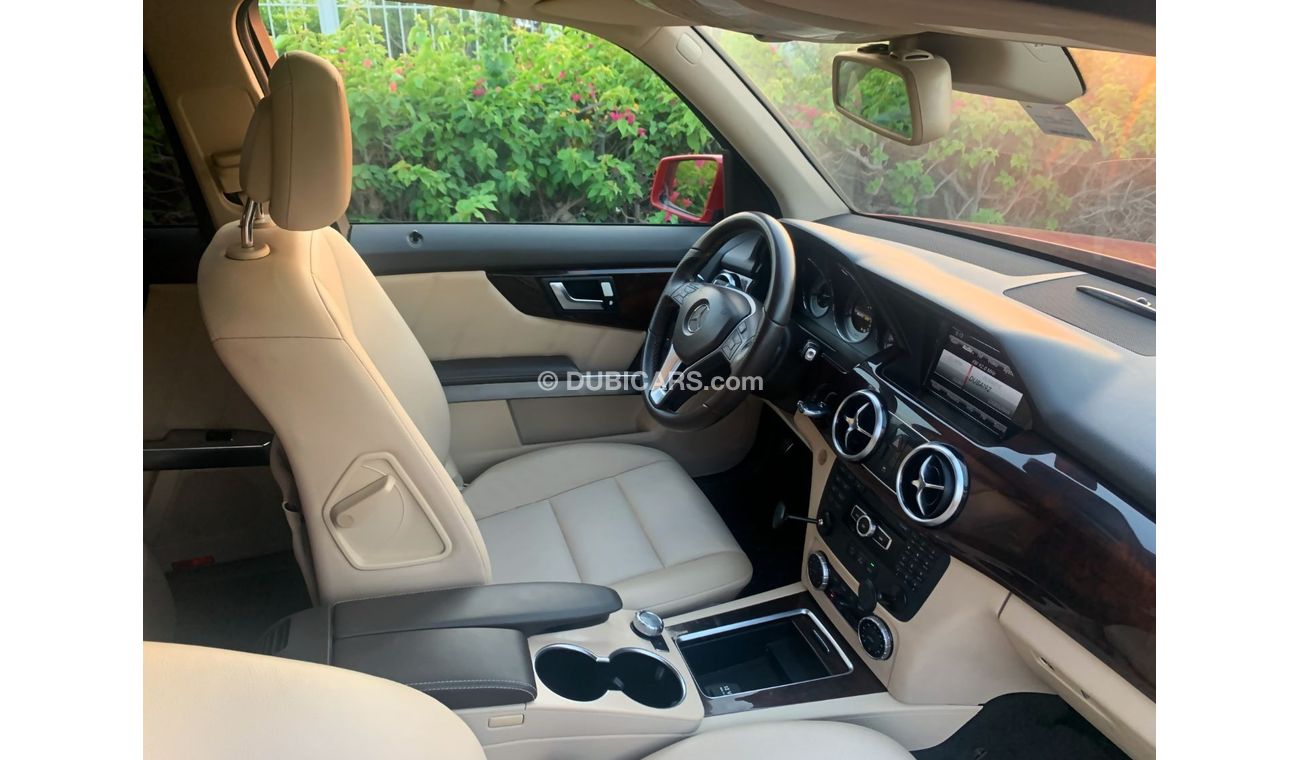 Mercedes-Benz GLK 350 High 4-Matic-3.5L-6 Cyl-Full Option-Excellent Condition