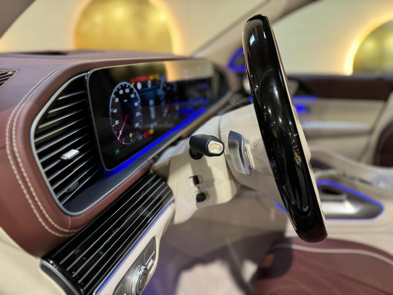 Mercedes Maybach GLS600 Maybach 4.0L Twin-Turbo Charged V8 Engine With V8 Spark Ignition Engine M177 - AMG Petrol / Germany Specs