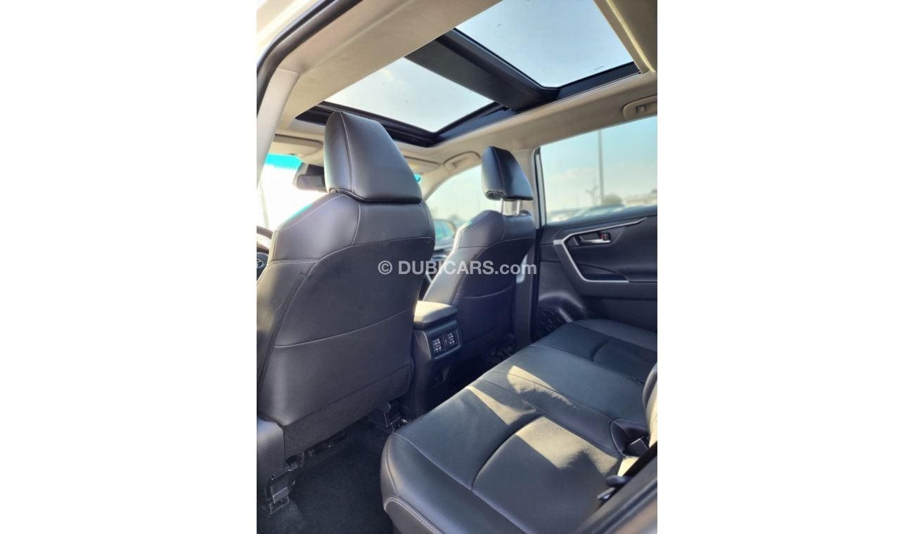 Toyota RAV4 TOYOTA RAV4 XLE FULL OPTIONS PANORAMA HYBRID