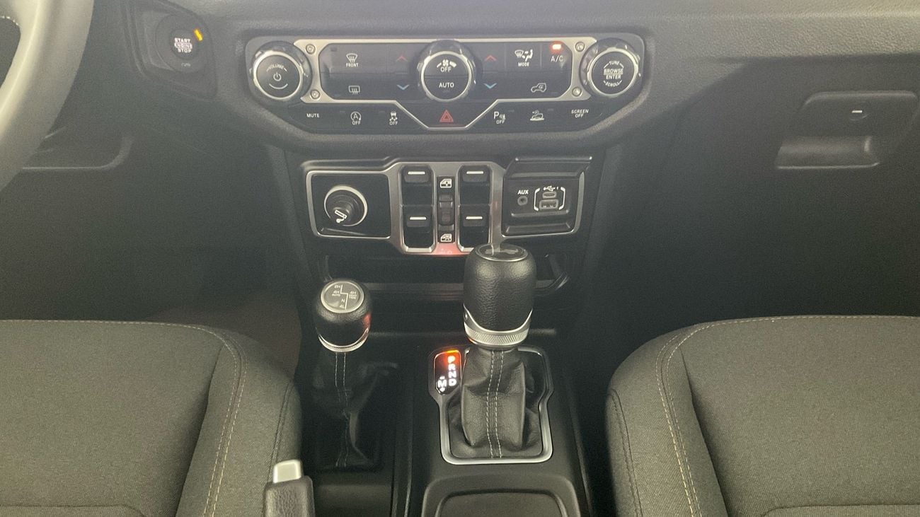 جيب رانجلر 2.0T SPORT AUTO 4WD | شامل الضمان | 0 ﺪﻔﻋﺓ ﺃﻮﻟﻯ