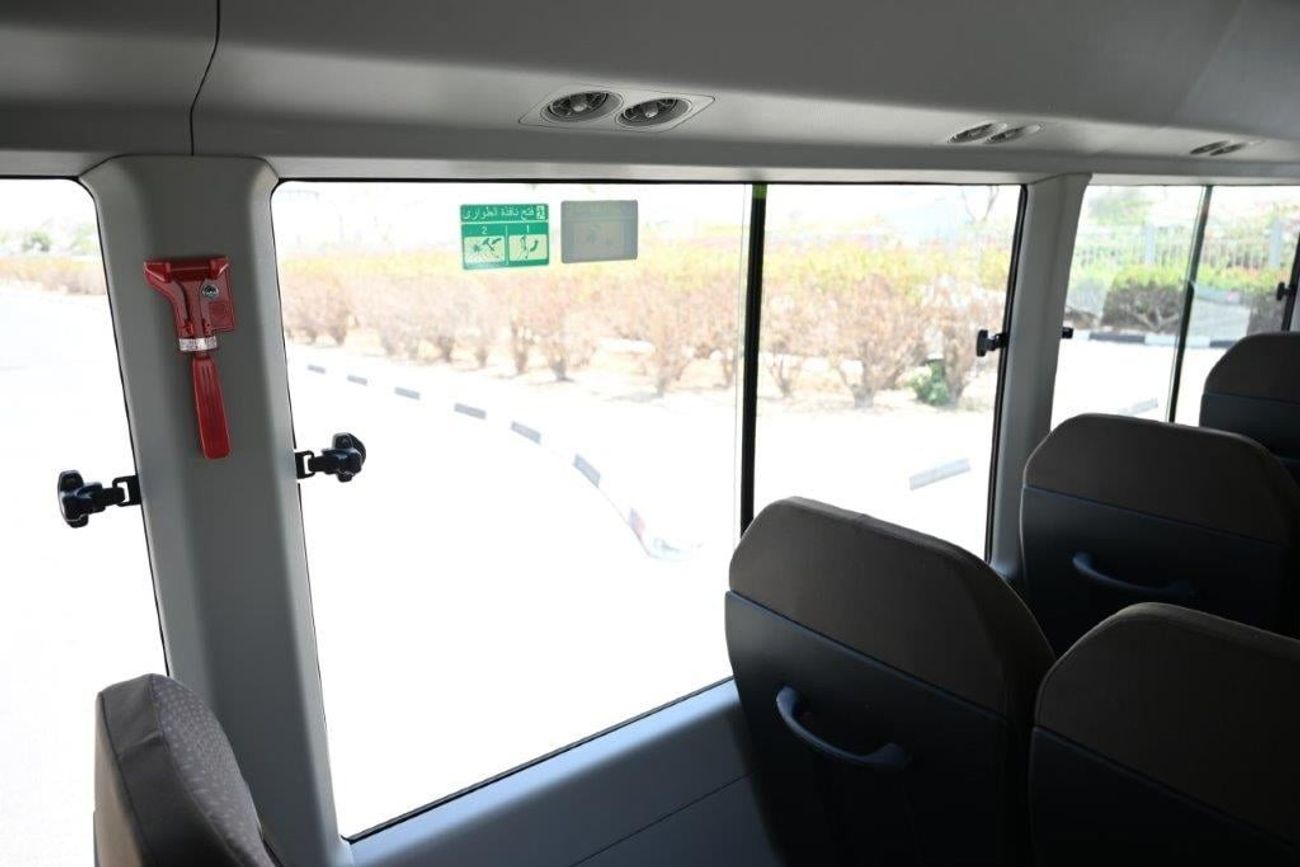 تويوتا كوستر 2.7L (23-Seater)