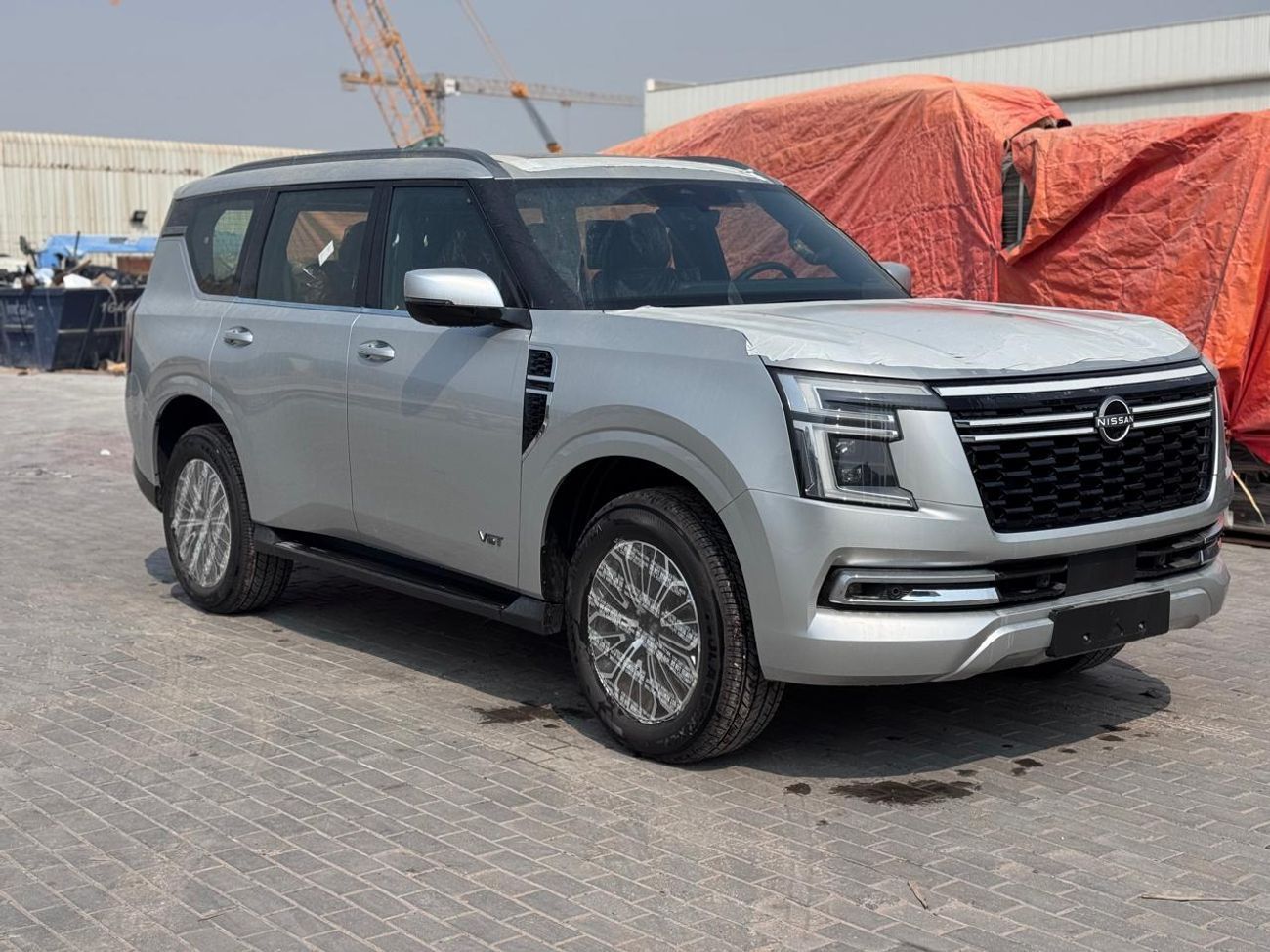 Nissan Patrol 3.5L LE Titanium_2026 _SILVER_BURGUNDY