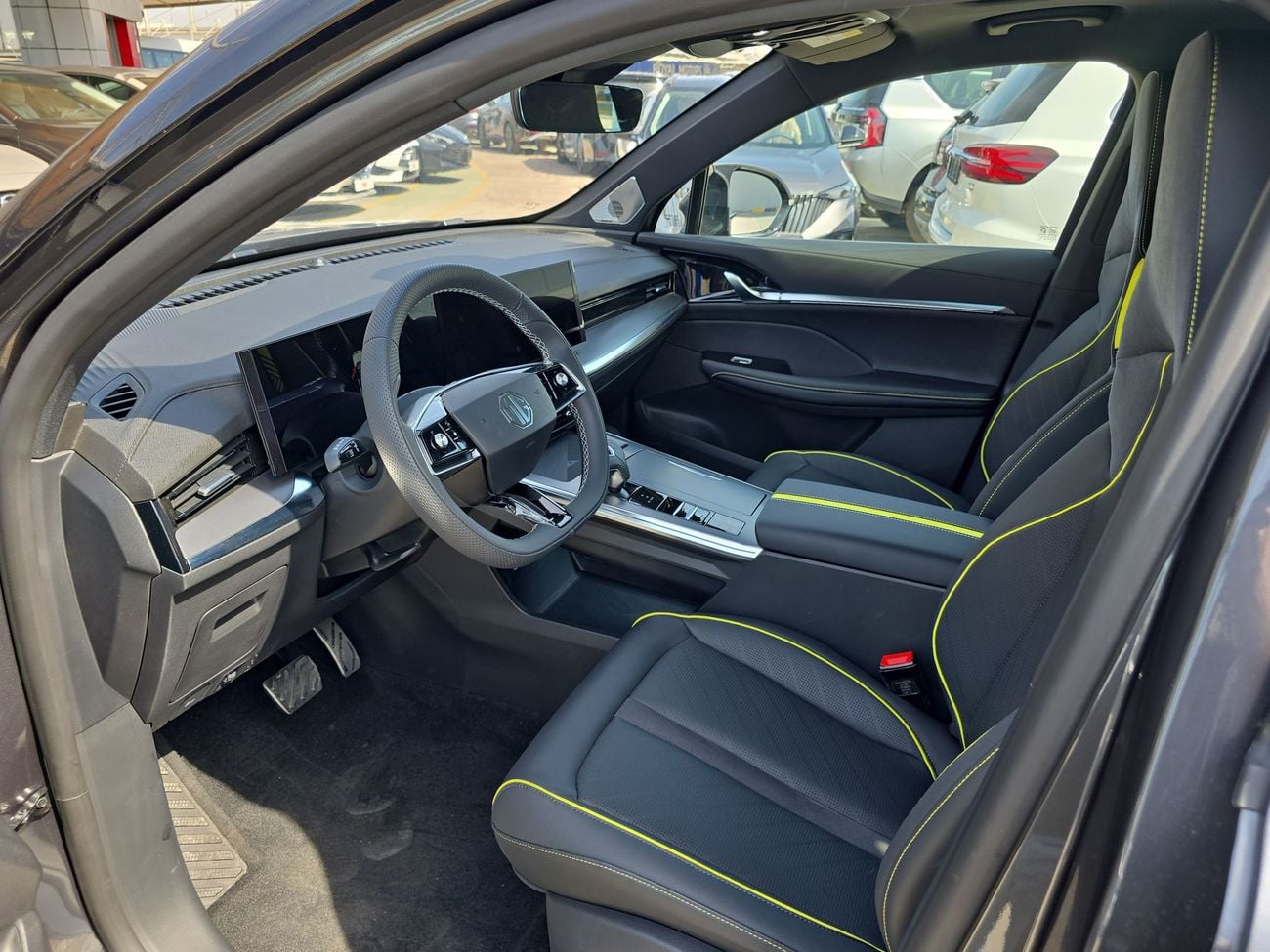 أم جي وھیل Luxury 2.0