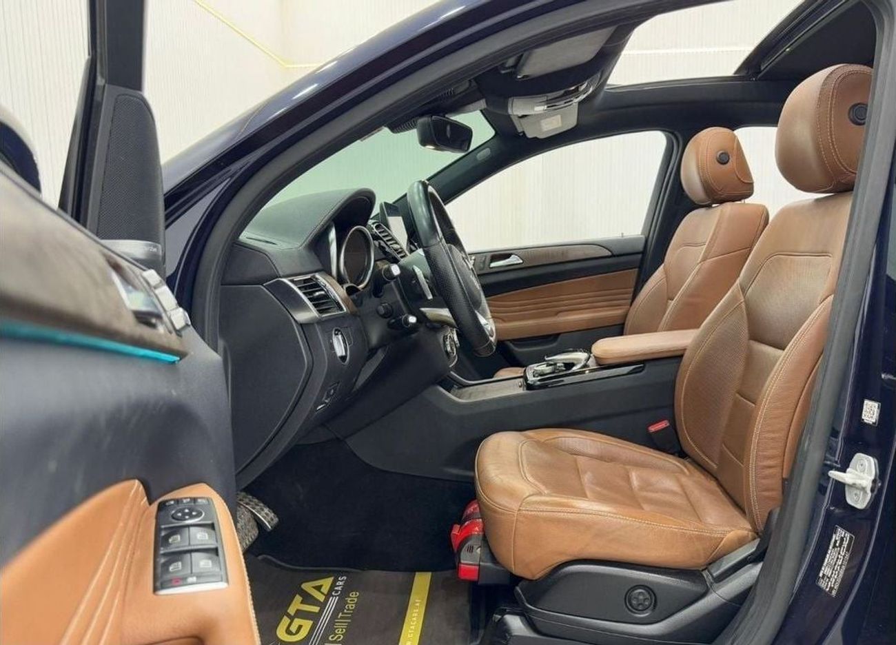 مرسيدس بنز GLE 43 AMG Std 3.0L 2018 Mercedes-Benz GLE 43 AMG, 1 Year Warranty, Full Service History, GCC