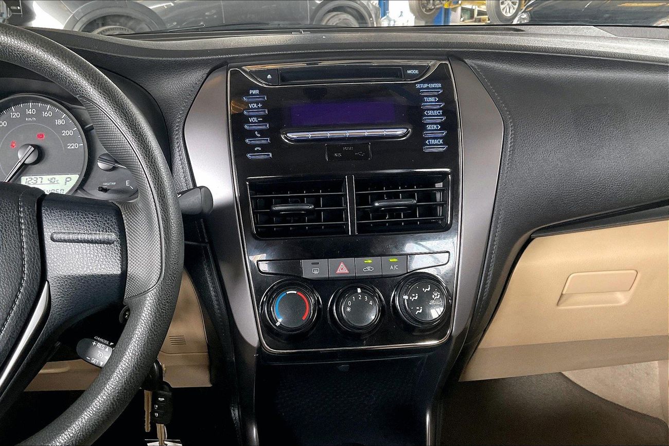 Toyota Yaris SE / E | Guaranteed Warranty | 0 Down Payment