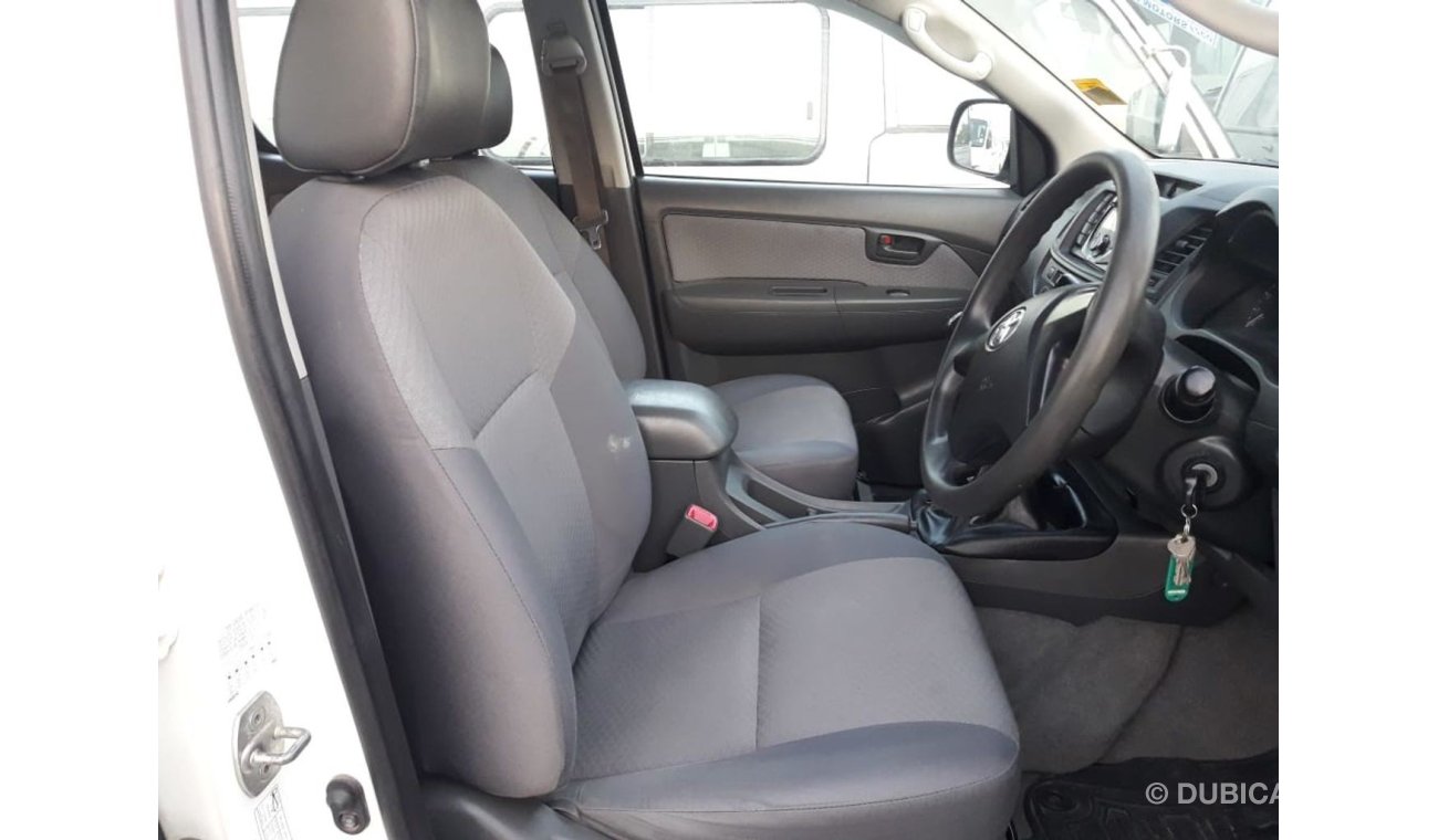 Toyota Hilux Hilux pickup RIGHT HAND DRIVE (Stock no PM27)