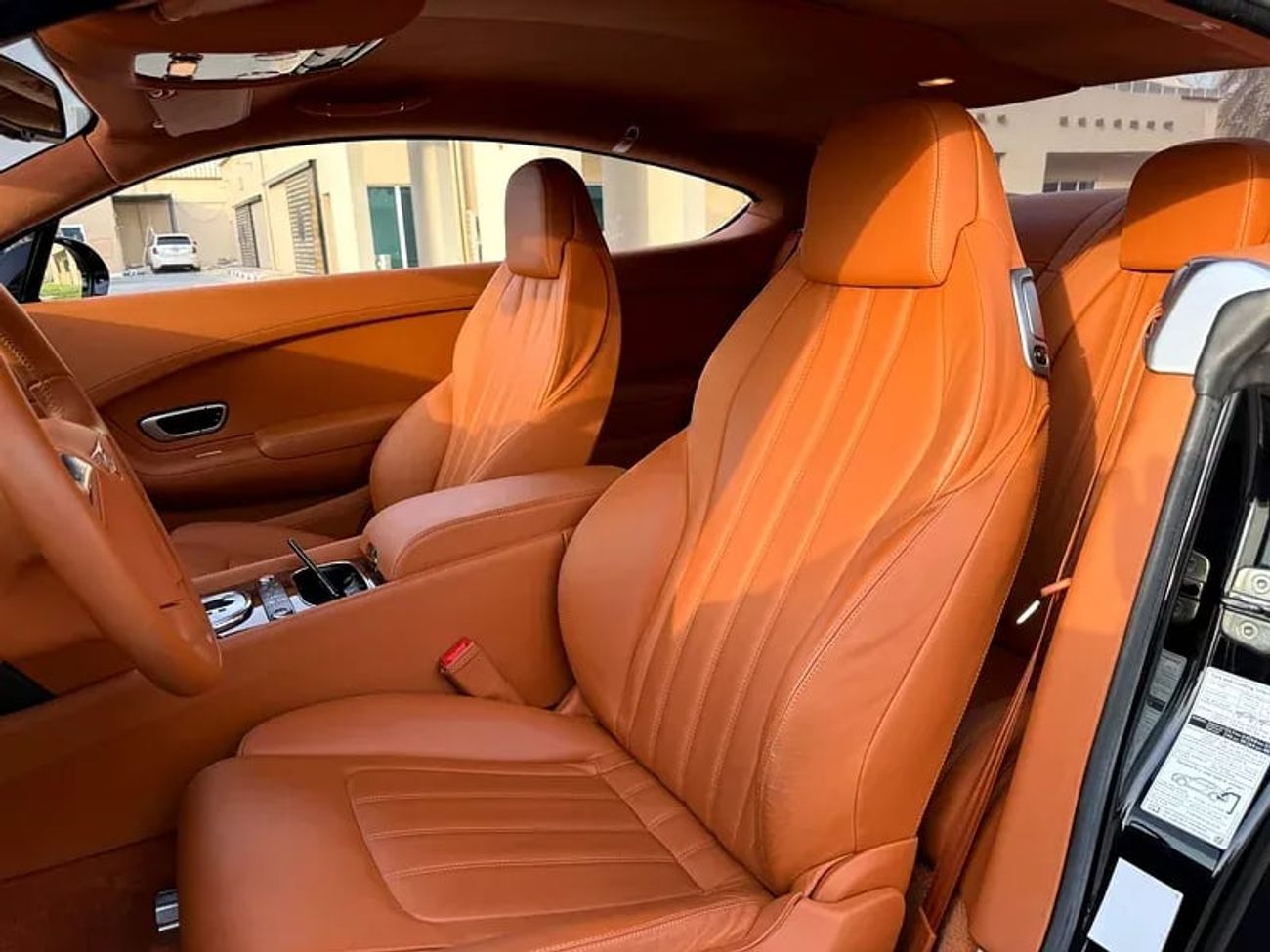 بنتلي كونتيننتال جي تي V8