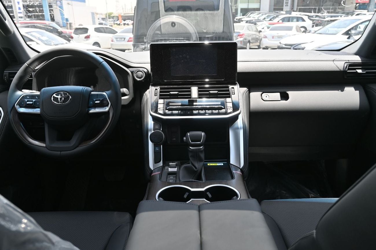 تويوتا لاند كروزر GXR Toyota Land Cruiser GX-R 4.0L V6 Petrol Model 2026