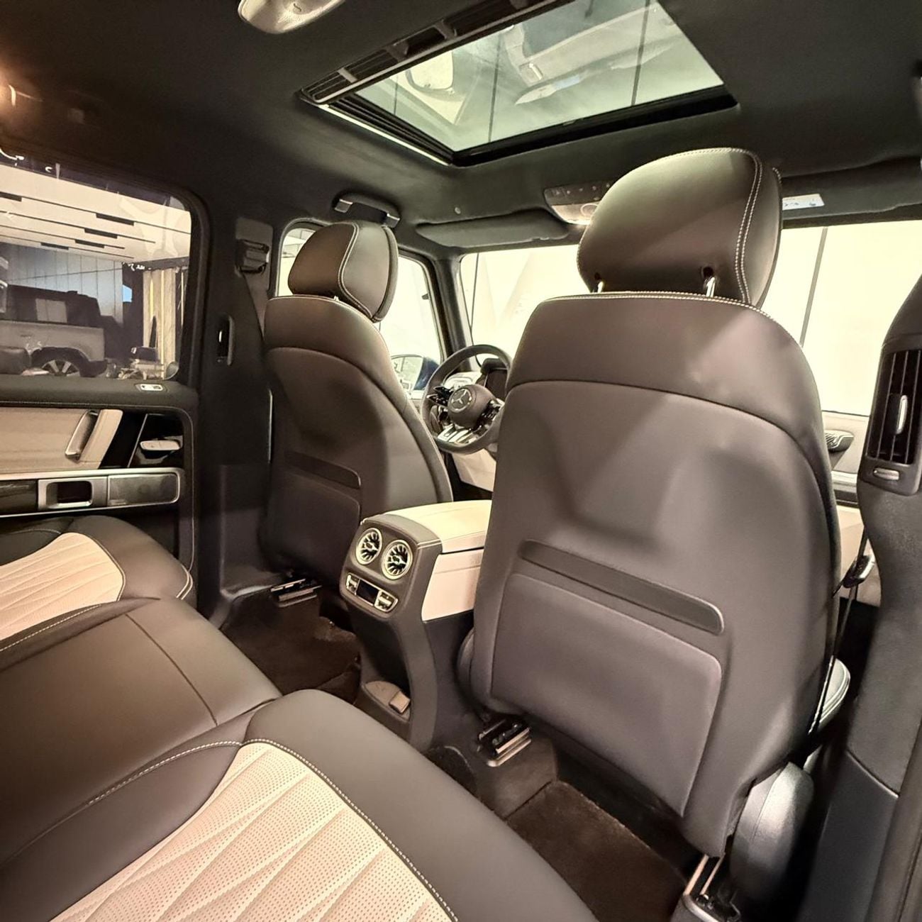 Mercedes Benz G63 AMG STANDARD | Japan Specs