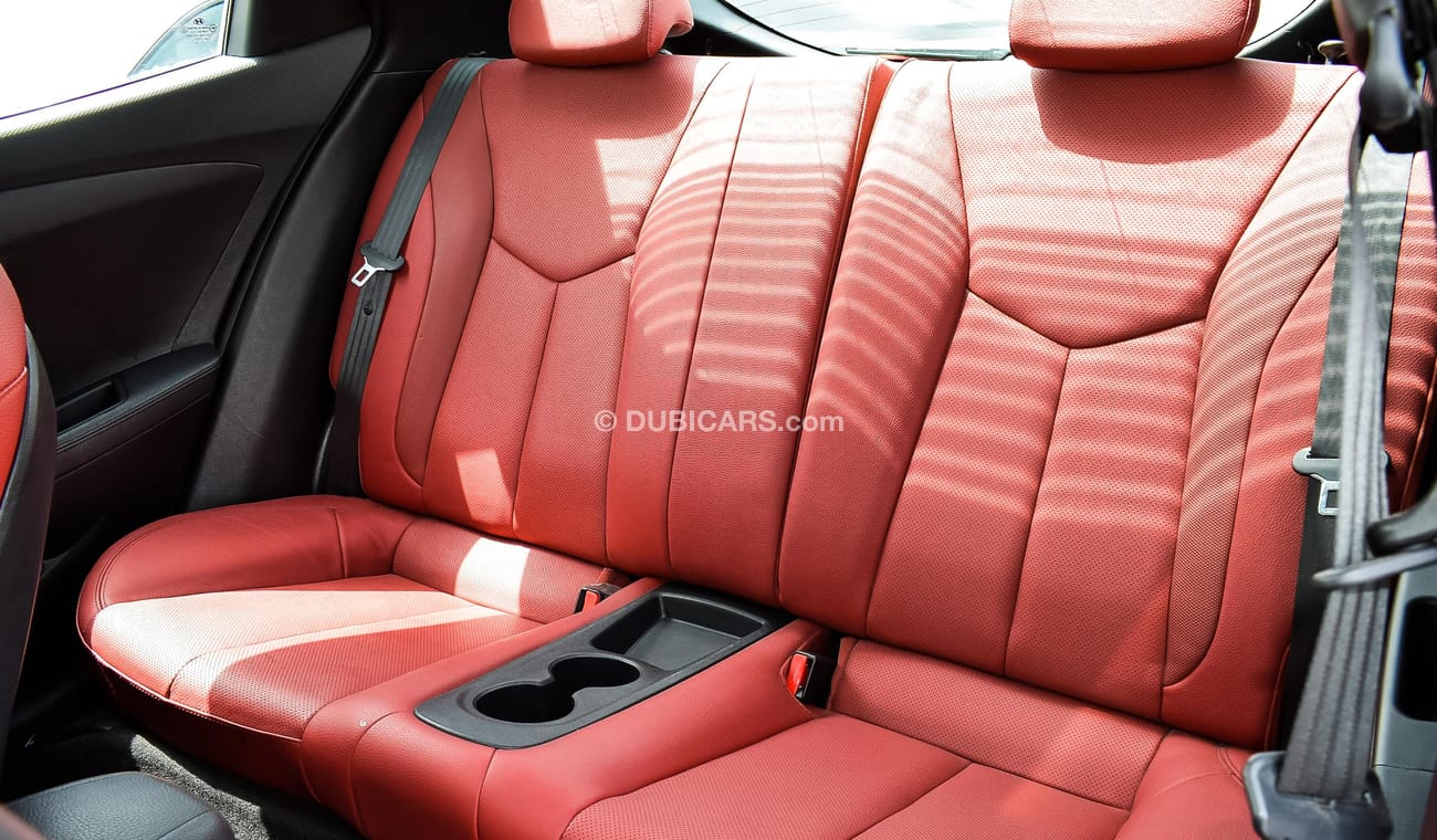 Hyundai Veloster 2015 Model Gulf specs Full options panorama roof DVD camera leather interiors