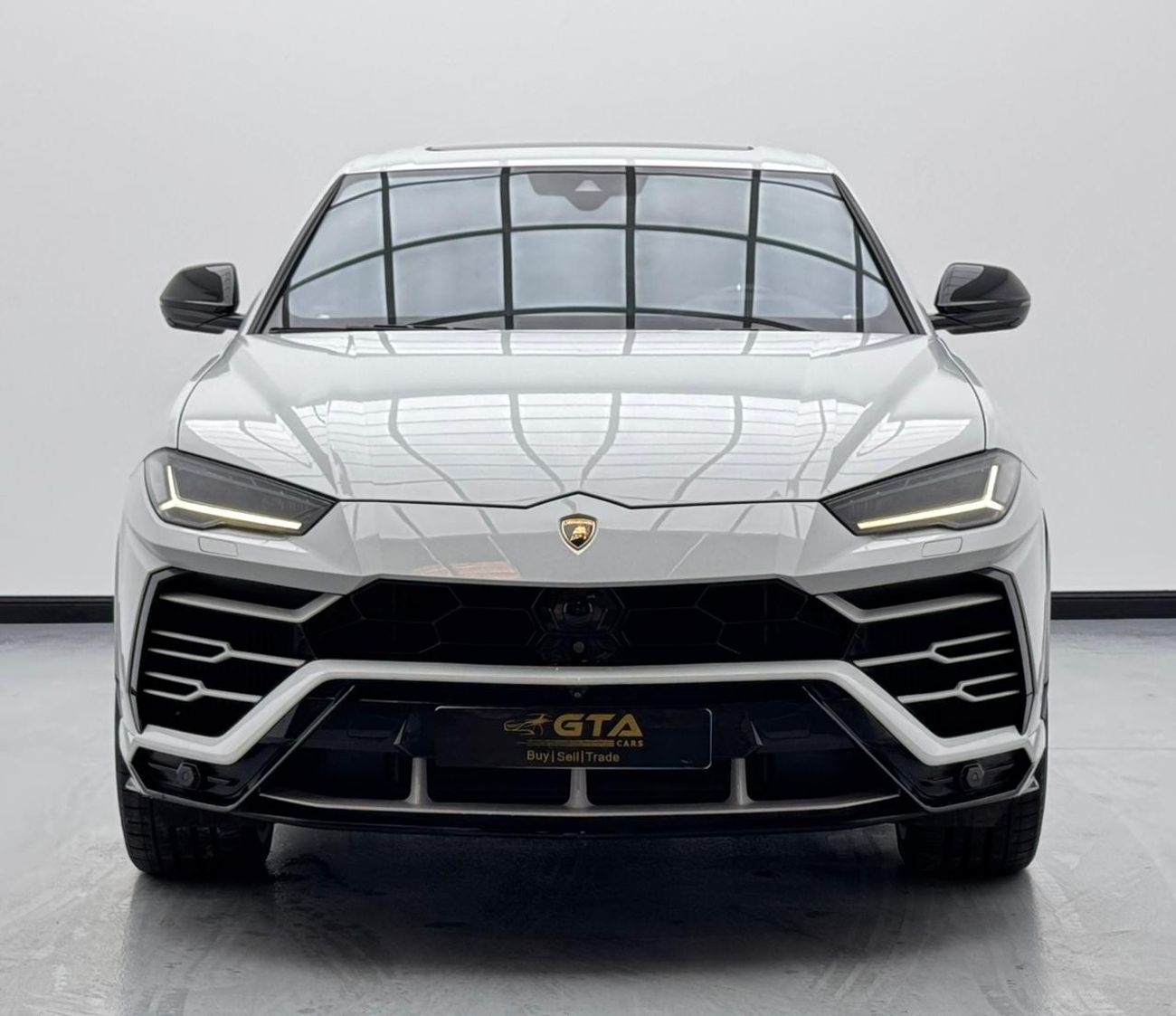 Lamborghini Urus STD 4.0T V8 2019 Lamborghini Urus, Lamborghini Service History, 1 Year Warranty, GCC