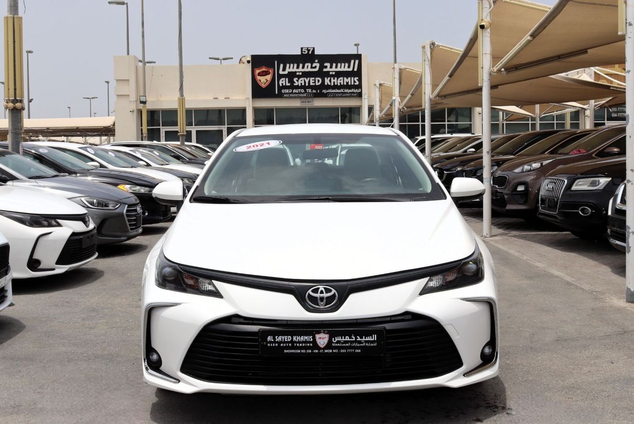 تويوتا كورولا XLI خالية من الحوادث  - خليجي - صبغة وكالة - مكينة 1600 سي سي - انتاج شهر 8 - 2021 -بحالة الوكالة من