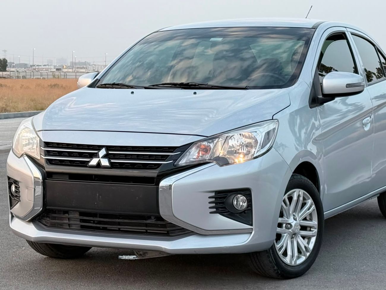 Mitsubishi Attrage GLX