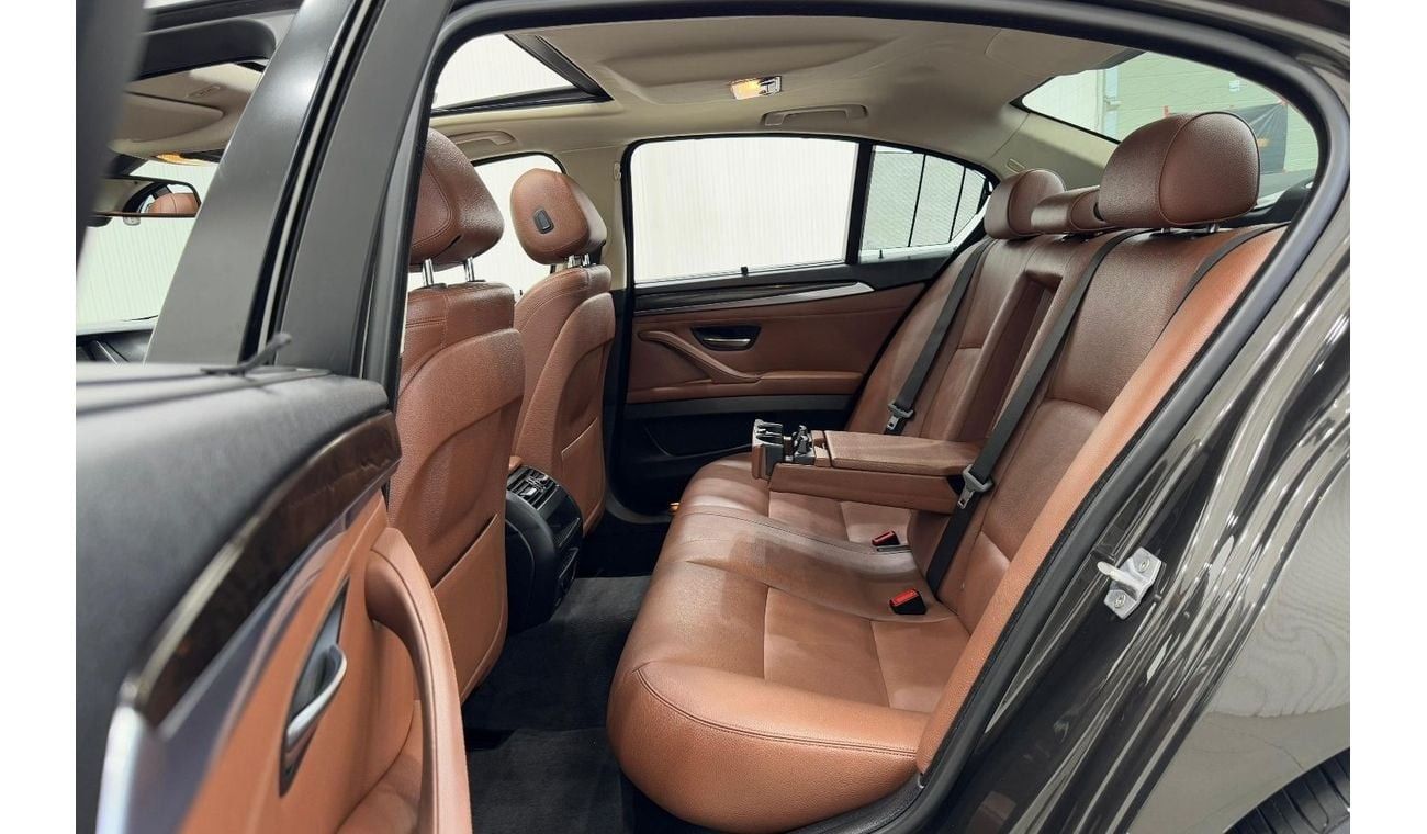 BMW 528i Exclusive 2.0L 2015 BMW 528i, Full Service History, Full Options, Excellent Condition, GCC