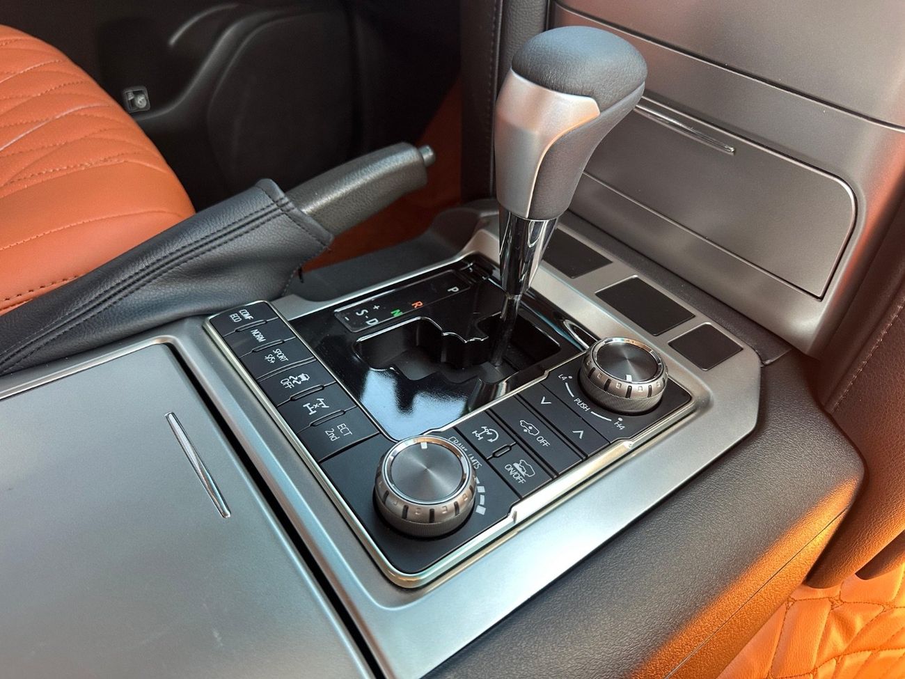 تويوتا لاند كروزر