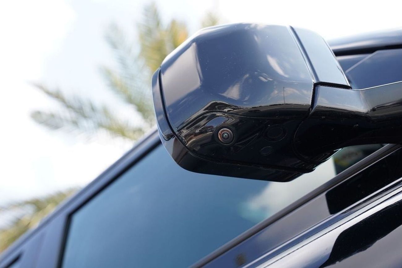 Land Rover Defender 2025 Defender HSE P400 X Dynamic V6