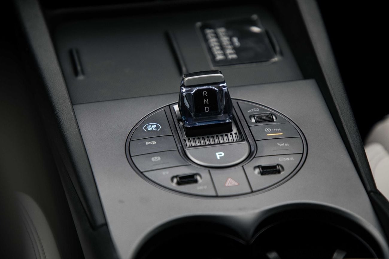 BYD Seal 06 DM-i ID Luxury 1.5L - Warm Tea Grey Inside Grey | Export Only