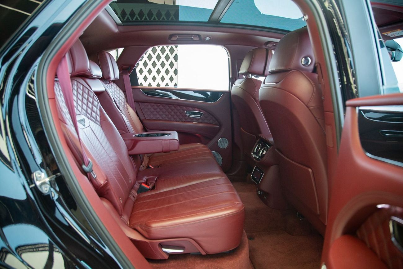 Bentley Bentayga Std FIRST EDITION