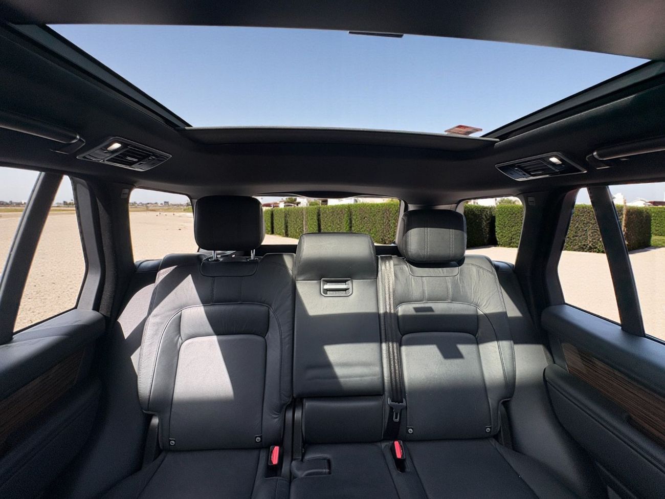 Land Rover Range Rover HSE 3.0L (375 HP) V6 | 2019 | GCC SPECS | AED 2,400 PER MONTH