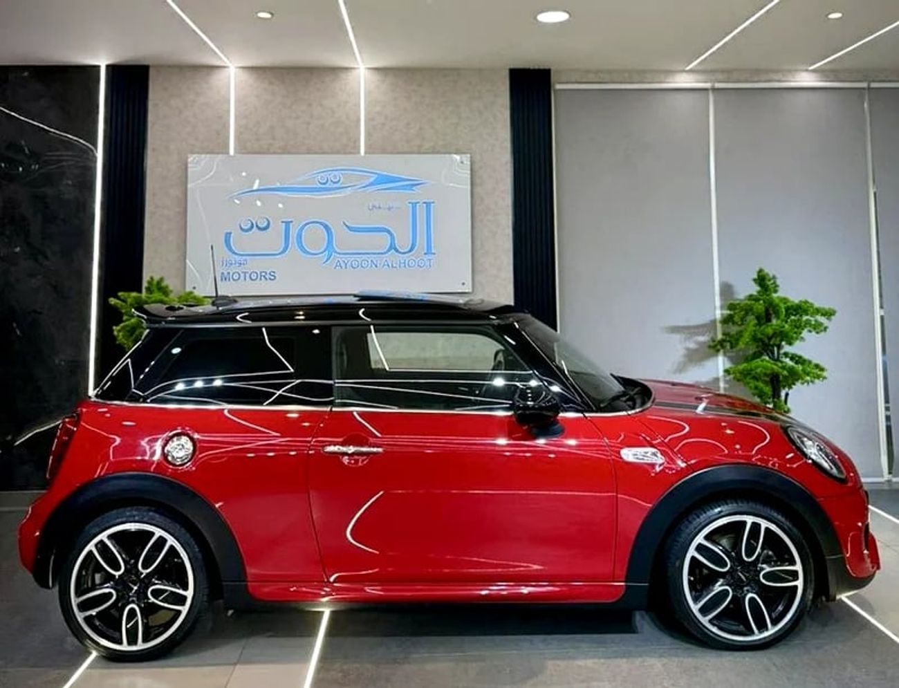 ميني كوبر LOVELY S JCW || GCC || TOP OF THE RANGE || PANORAMIC || ACCIDENTS FREE || LOW MILEAGE
