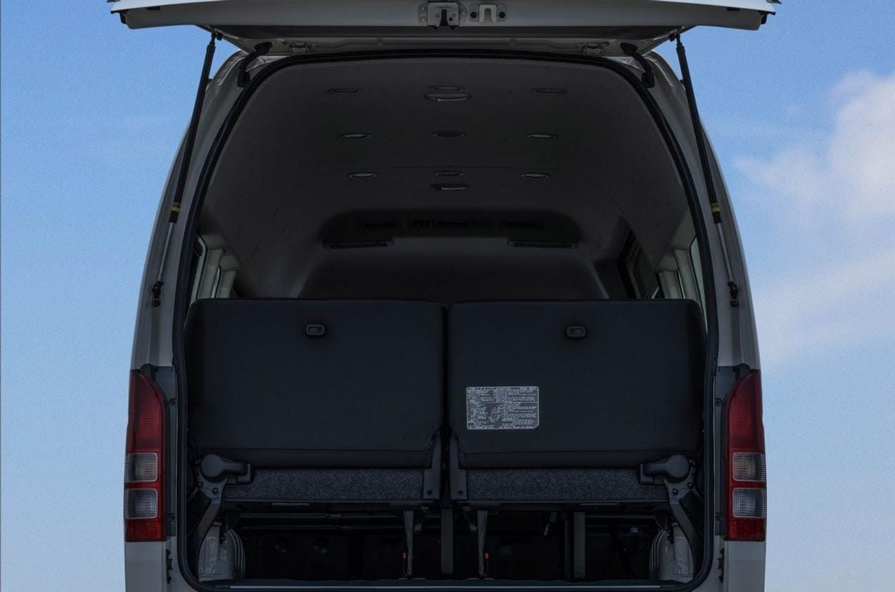 تويوتا هاياس DLS HIGH ROOF HIACE  -High Roof  3.0L M/T