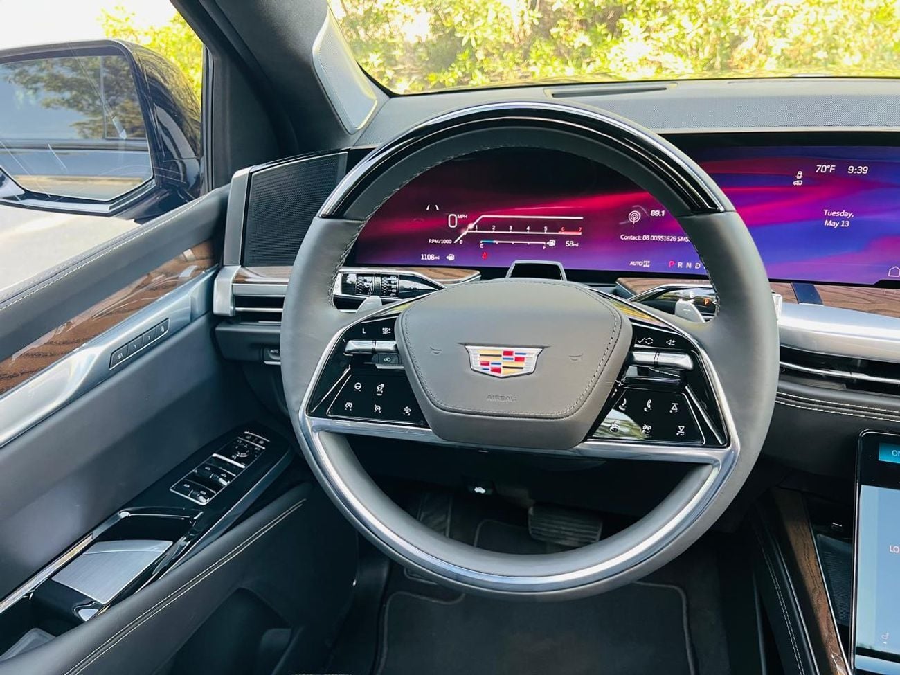 Cadillac Escalade Premium Luxury Platinum 6.2L 4WD