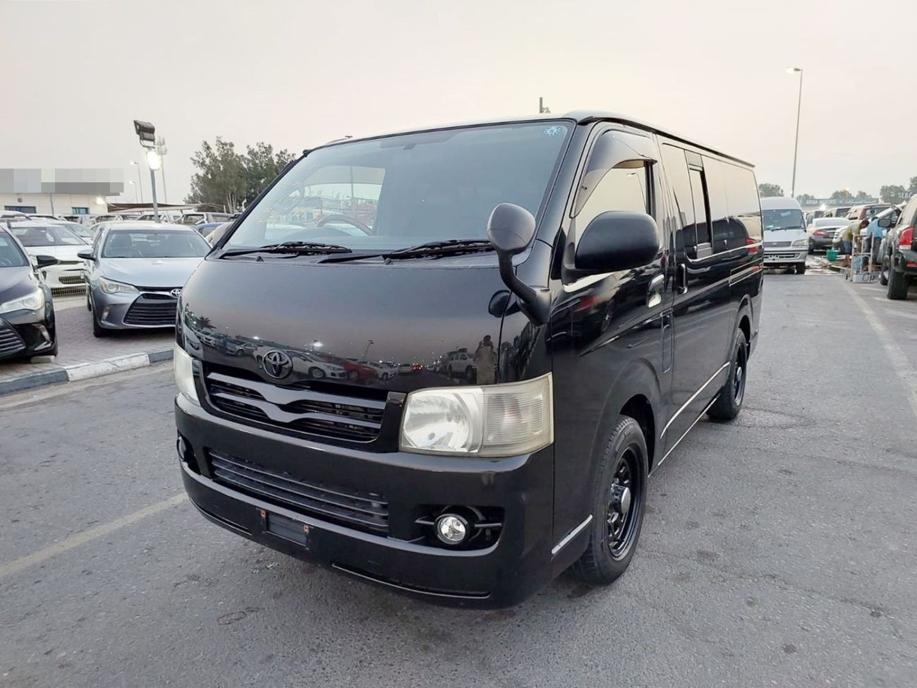 Toyota Hiace TOYOTA HIACE VAN RIGHT HAND DRIVE(PM83099)