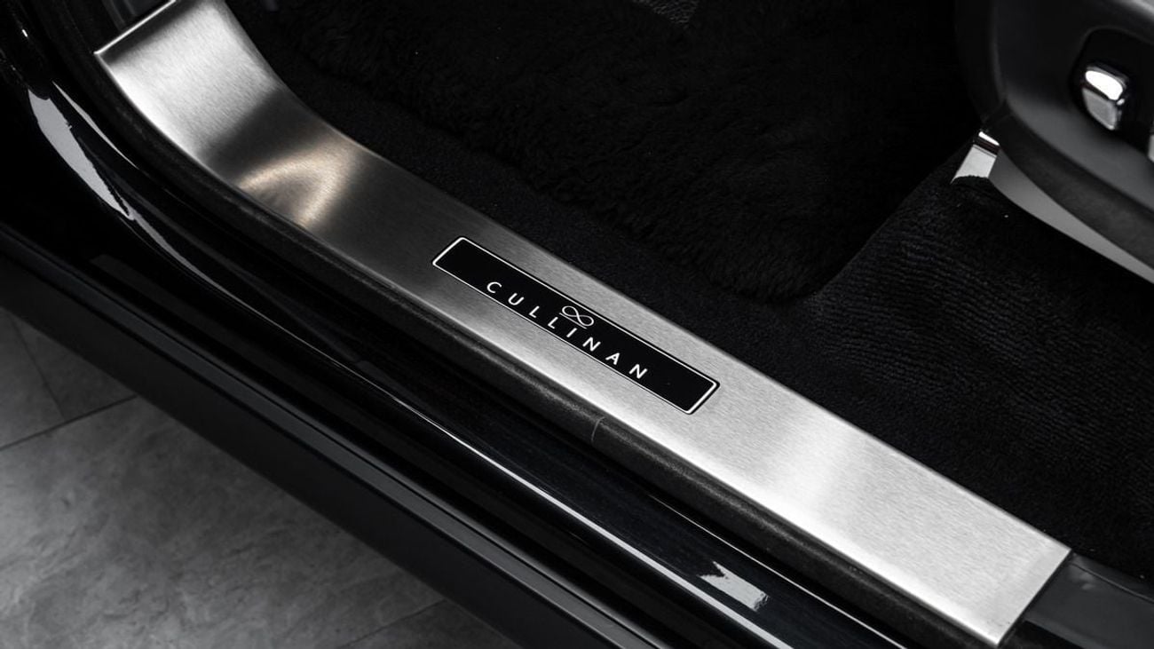 رولز رويس كولينان Black Badge 2024 - GCC - Under Warranty and Service Contract