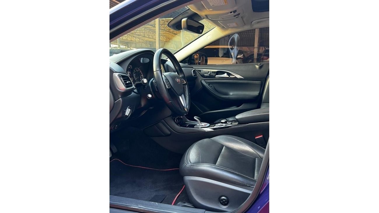 Infiniti Q30 Premium