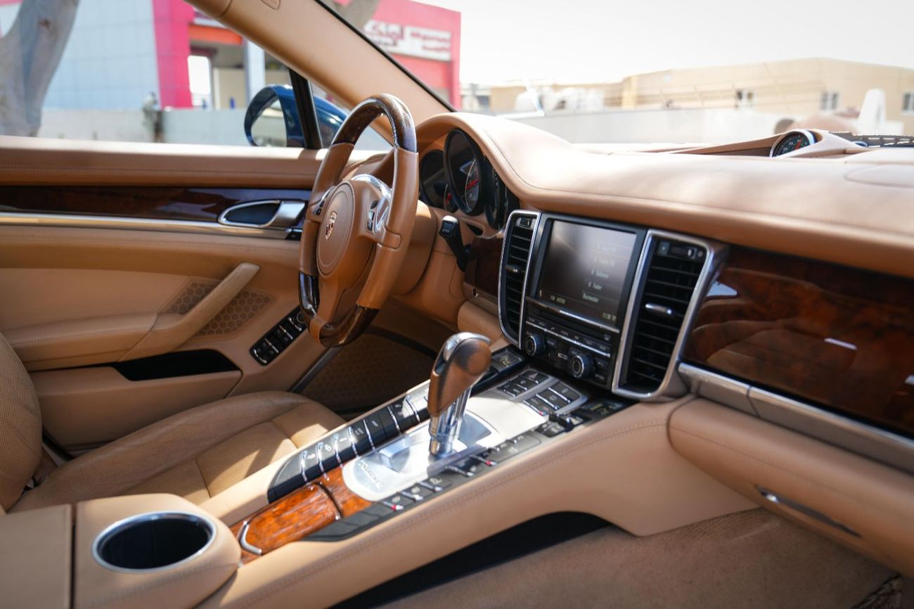 Porsche Panamera 4S 2012!! GCC SPECS!! FULL SERVICE HISTORY