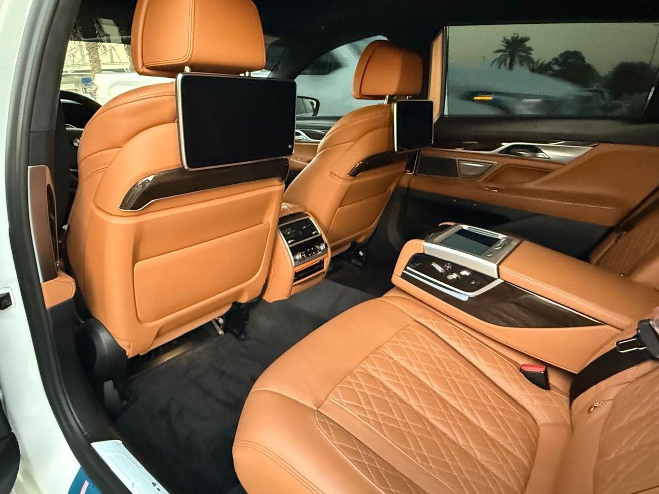 BMW 740Li Executive 3.0L (322 HP)