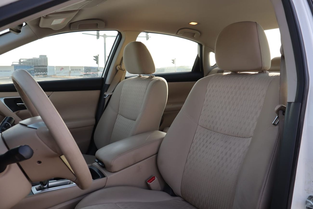 Used Nissan Altima S 2018 for sale in Sharjah - 782796