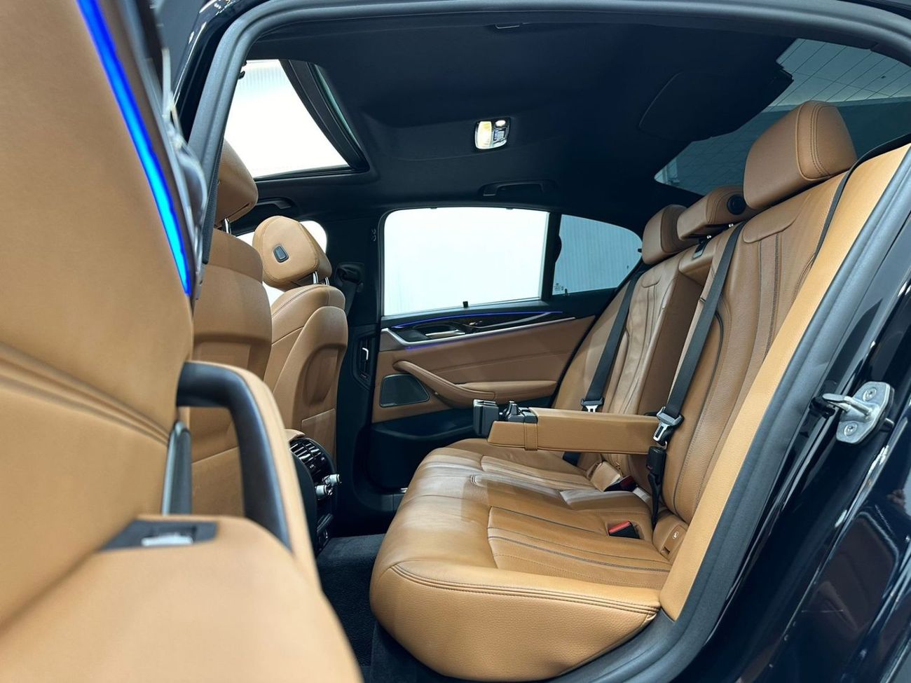 BMW 540i M Sport 2019 BMW 540i M-Sport, October 2028 BMW Service Pack, Warranty, Low Kms, GCC