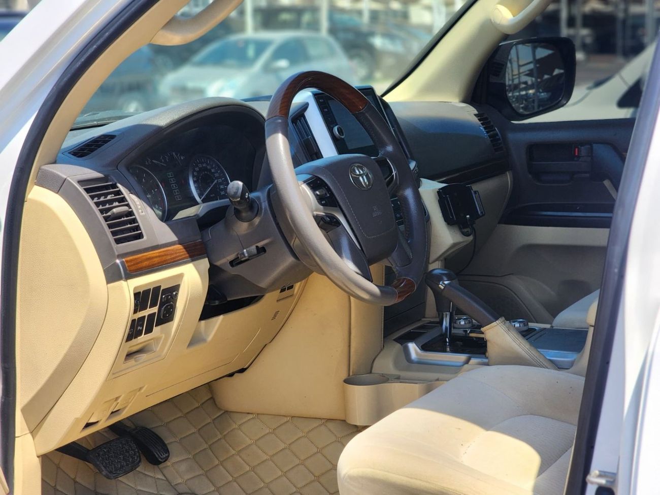 تويوتا لاند كروزر GX.R V8 Deisel