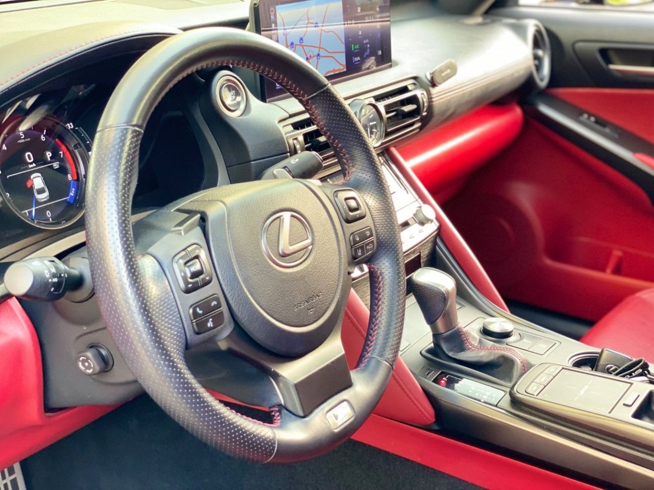 Lexus IS350 F Sport / GCC /m