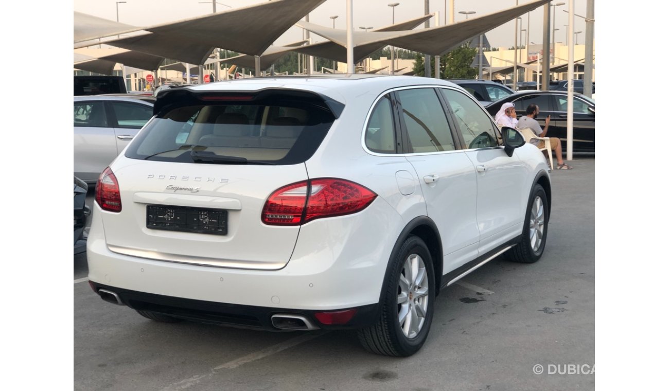 Porsche Cayenne S PORSCHE CAYENNE S MODEL 2014 GCC car perfect condition full option panoramic roof leather seats back