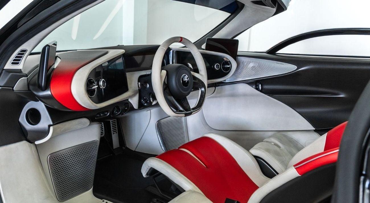 McLaren Speedtail STD