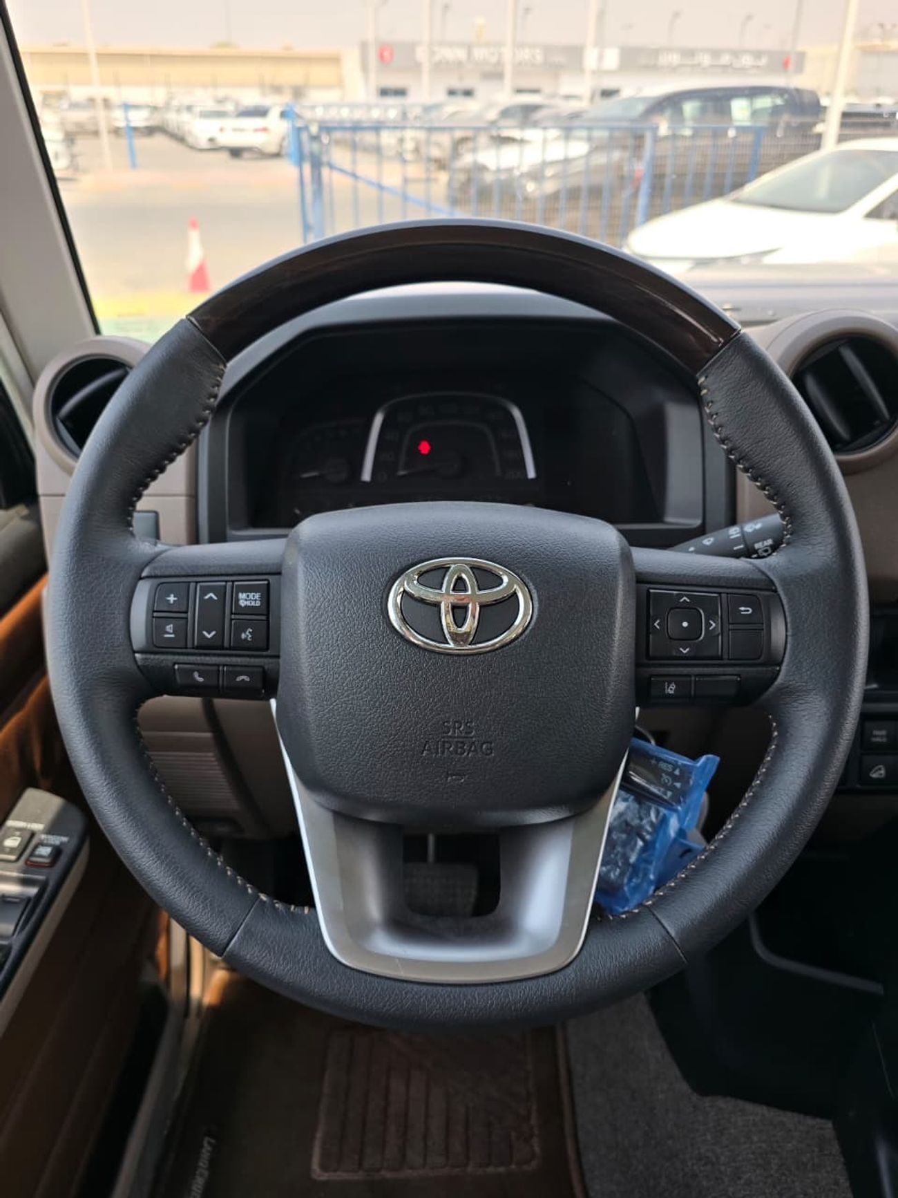 Toyota Land Cruiser 70 LX V6 4.0