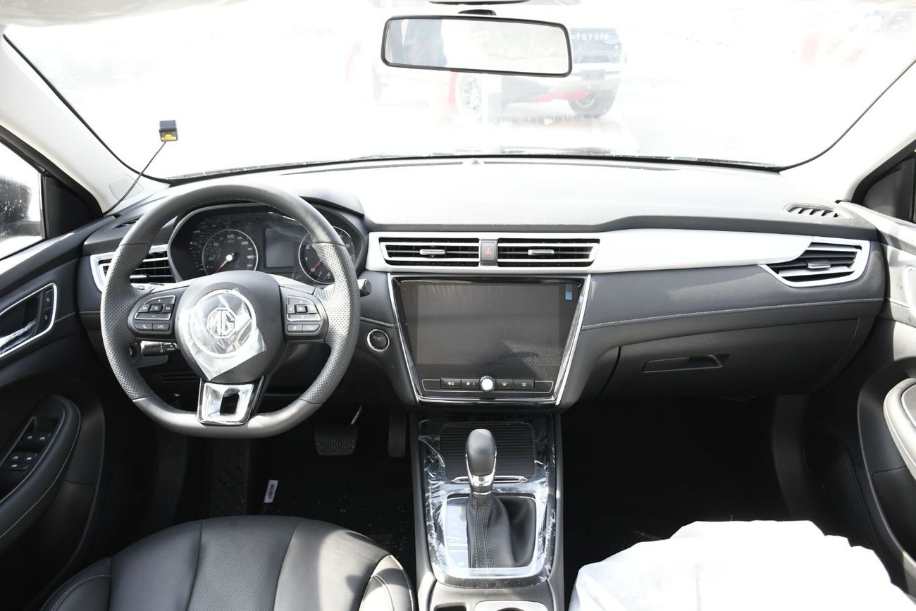 MG 5 2025 MG 5 1.5L Deluxe Edition is the top-tier variant