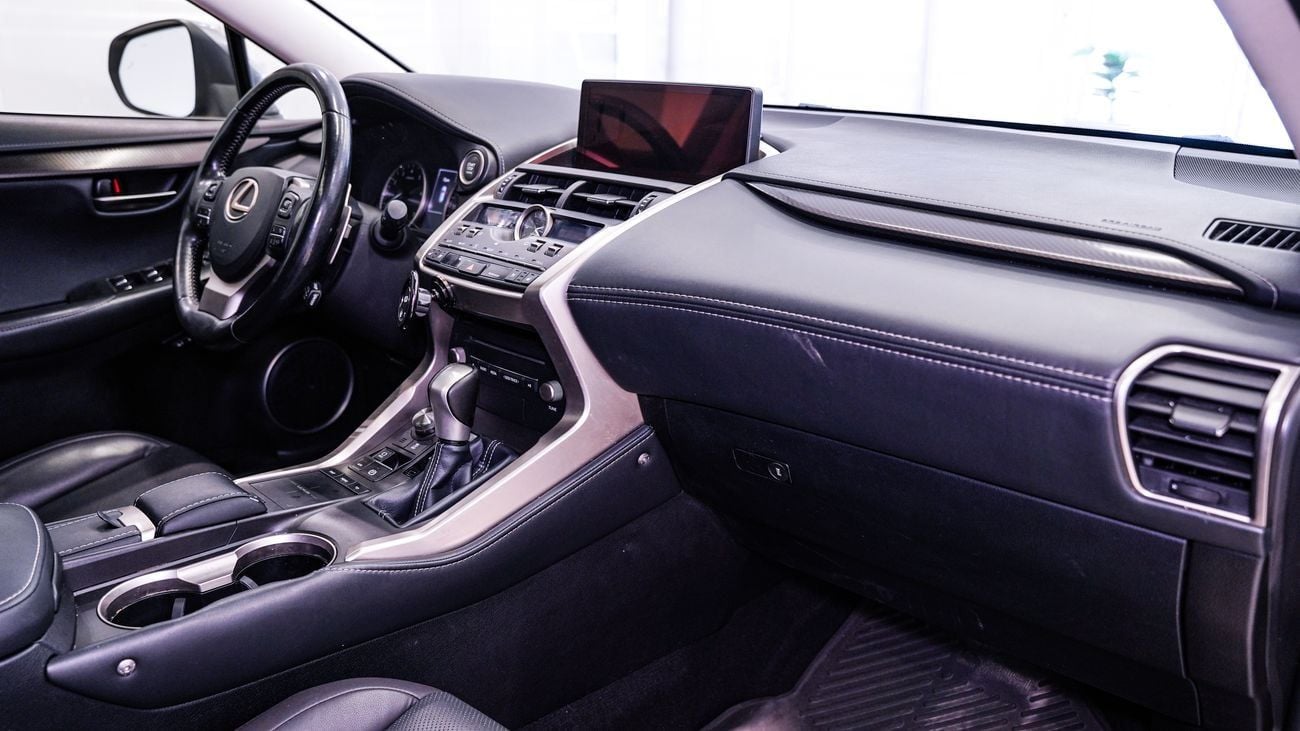 Lexus NX300 Platinum 2.0L