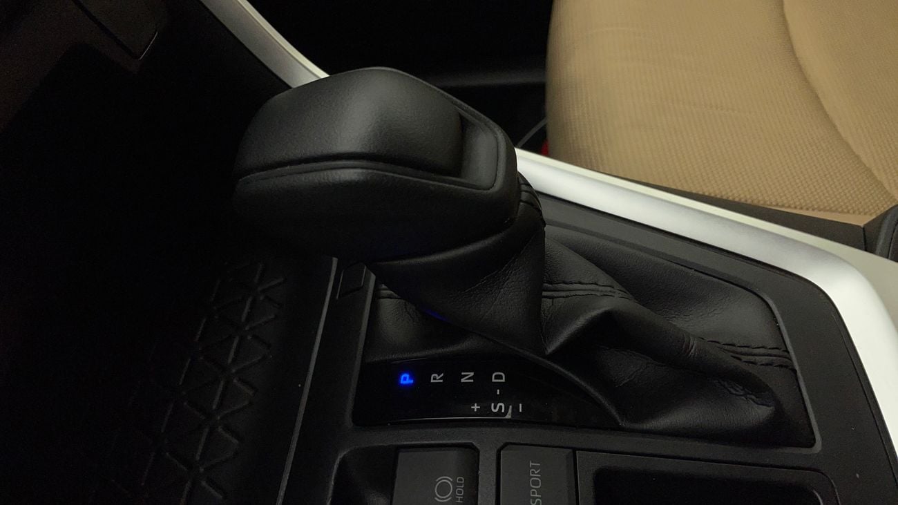 تويوتا راف ٤ EX 2.5 | بدون دفعة مقدمة | اختبار القيادة في المنزل