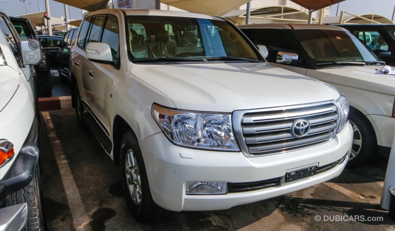 Toyota Land Cruiser GXR V8