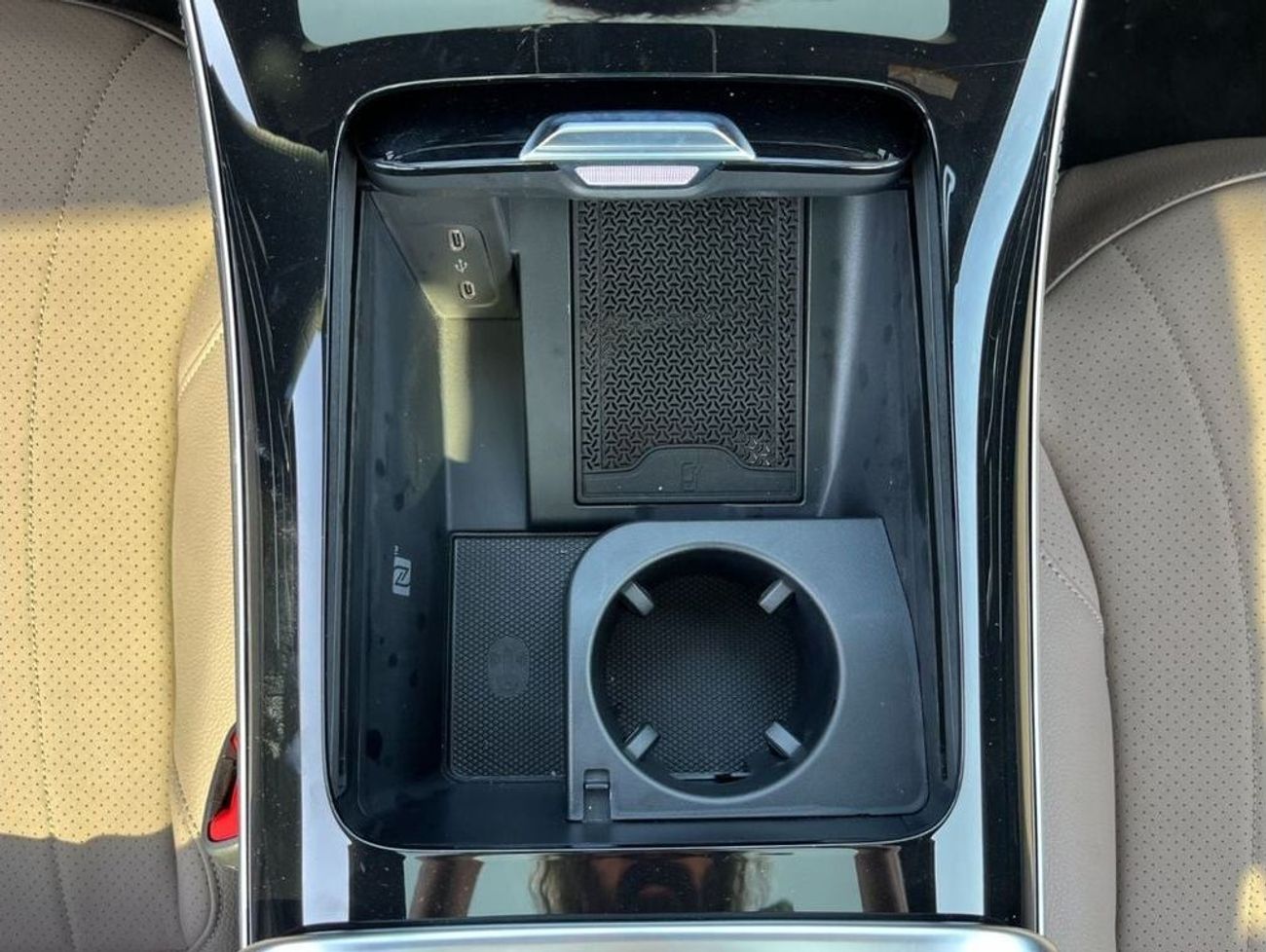 مرسيدس بنز EQE 500 SUV MERCEDES_EQE500_4MATIC_2024_FULL_OPTIONS_600KM