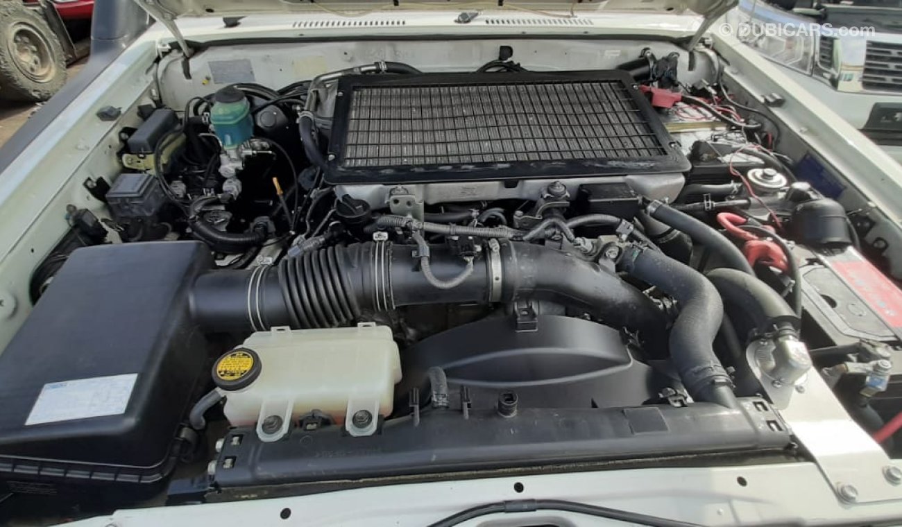 Toyota Land Cruiser 70 DIESEL  4.5L RIGHT HAND DRIVE