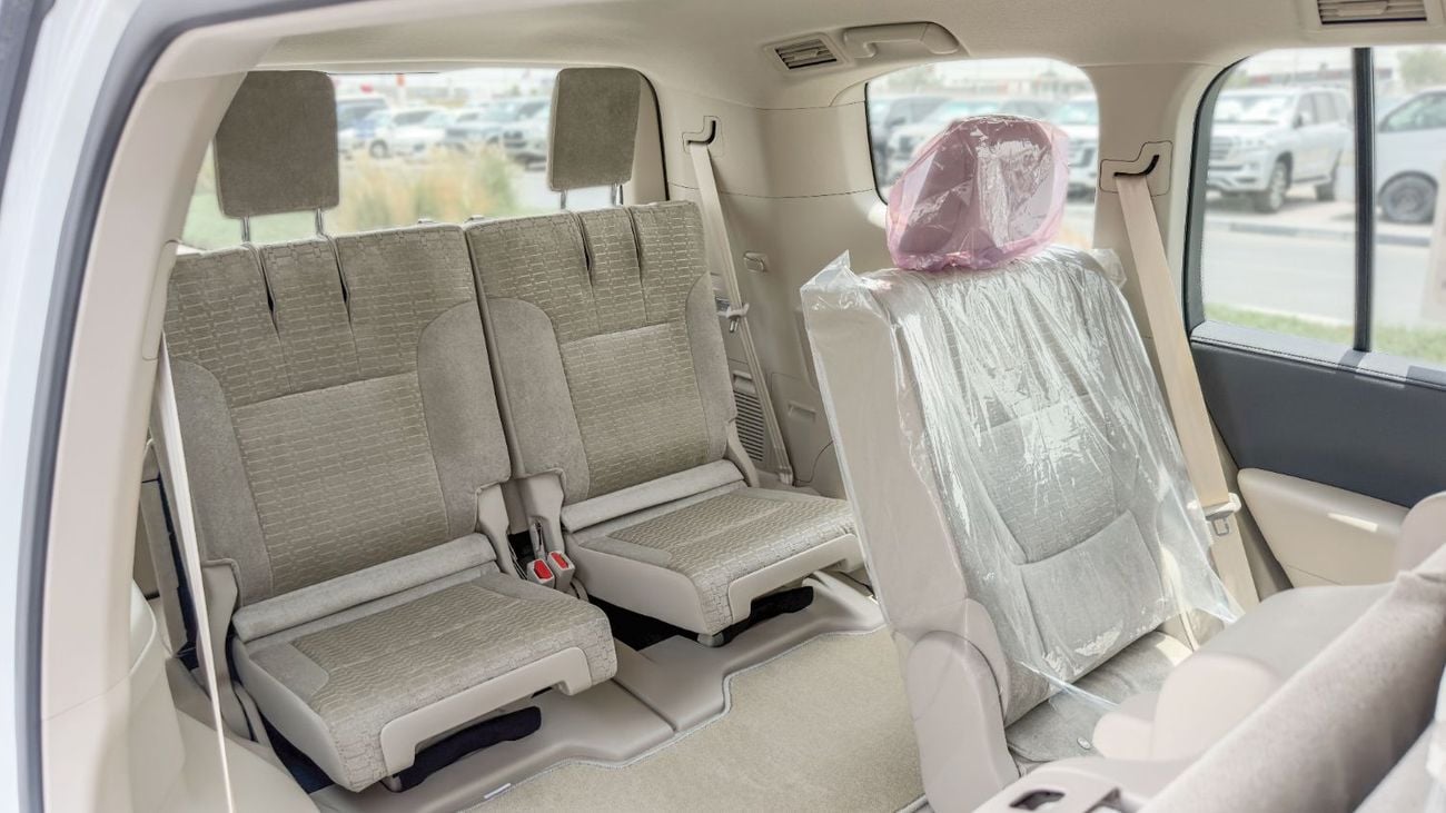 Toyota Land Cruiser GXR 2026 Toyota Land Cruiser GXR 3.3L AT Diesel (White-Beige) Basic