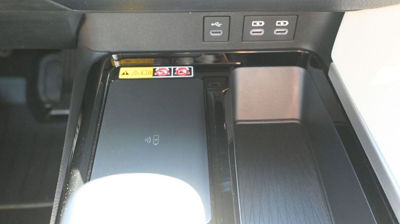 تويوتا كامري -Toyota Camry Hybrid Limited