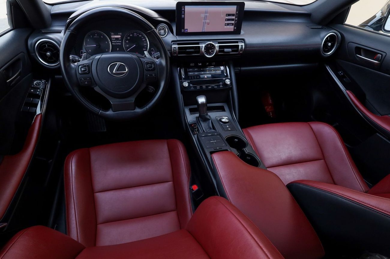 Lexus IS300 Premier Lexus IS300 2021 GCC under Warranty with Flexible Down-Payment/ Flood Free.