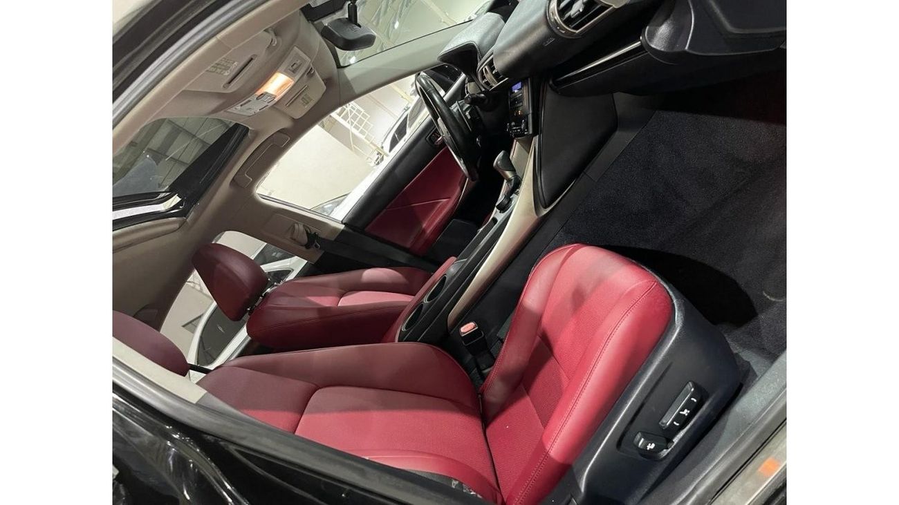 لكزس IS 250 بريمير