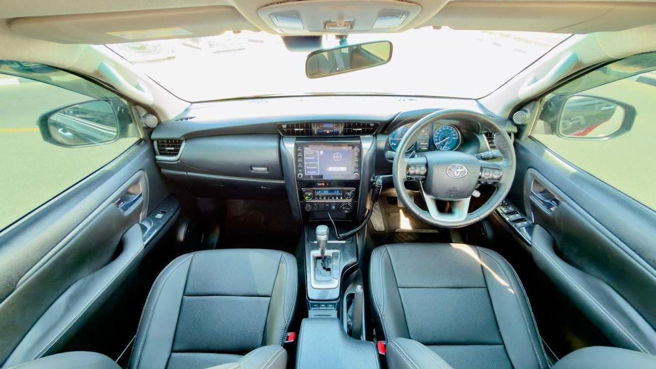 Toyota Fortuner ROOF MOUNTED LED LIGHTS | CONTROLLER SPEAKER MICROPHONE | PUSH START ENGINE | PARKING SENSOR | DIGIT